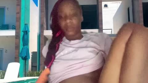 Snapshot of mini_luv chatting on July 8, 5:34 am SLIPSLID online show from July 8, 5:34 am
