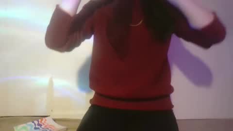 Snapshot of mini_marshmallows chatting on January 16, 10:47 pm mini_marshmallows online show from January 16, 10:47 pm