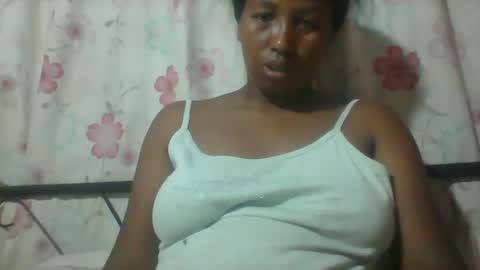 Snapshot of minie4tina chatting on December 17, 9:28 am Minie4Tina online show from December 17, 9:28 am