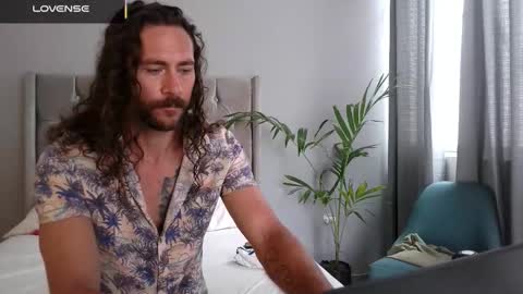   Mini Mila Kunis ft Ashton Katchero. Follow me to stay in touch  online show from November 16, 3:06 pm