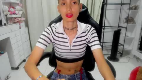 Loly online show from November 28, 4:09 pm