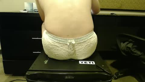 minime1920 online show from October 21, 2:23 am