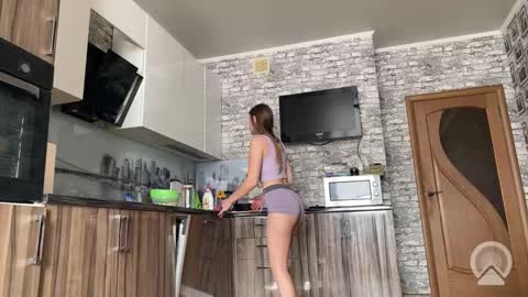 minimimi18 online show from November 24, 6:57 am