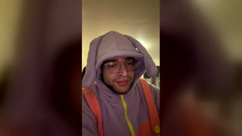 Snapshot of minimoose1003 chatting on February 5, 12:15 am minimoose1003 online show from February 5, 12:15 am