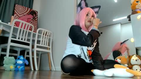 Minji online show from May 20, 12:55 pm