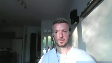 Snapshot of minka28 chatting on April 17, 5:27 pm minka28 online show from April 17, 5:27 pm