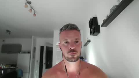 Snapshot of minka28 chatting on June 1, 5:25 pm minka28 online show from June 1, 5:25 pm
