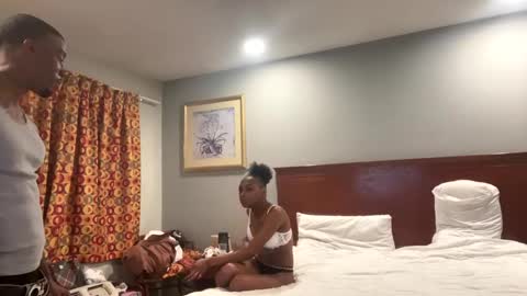 minniehunney online show from January 18, 11:21 am