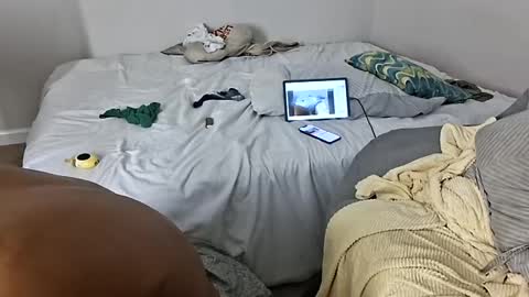 minniehunney online show from July 24, 10:52 pm