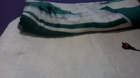 Snapshot of minnisex chatting on December 22, 3:00 am Minni Sex online show from December 22, 3:00 am