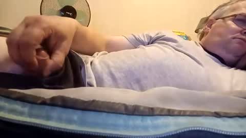 Snapshot of minos60200 chatting on October 28, 8:00 pm Stephano online show from October 28, 8:00 pm