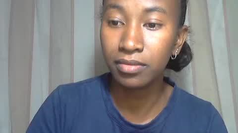 minouch211907 online show from November 6, 8:43 pm