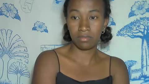 minouch211907 online show from December 18, 1:39 pm