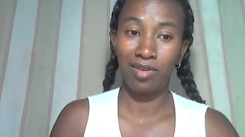 minouch211907 online show from February 4, 6:36 pm