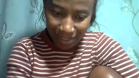 minouch211907 online show from March 4, 2:17 am