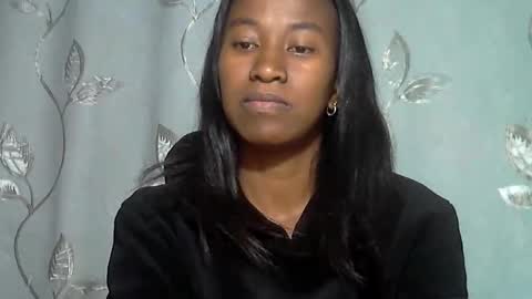 minouch211907 online show from March 15, 3:45 am