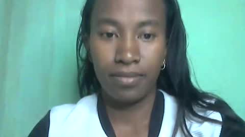 minouch211907 online show from May 20, 2:40 am