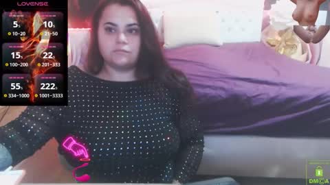 mira_cle_ online show from October 27, 8:18 am