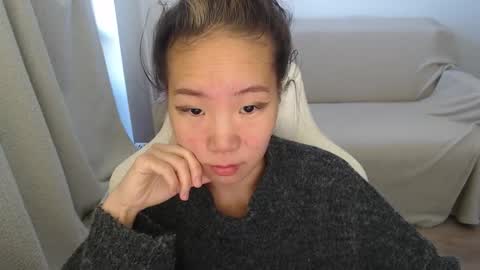 mira_g online show from September 25, 6:39 am