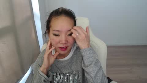 mira_g online show from October 31, 12:50 pm