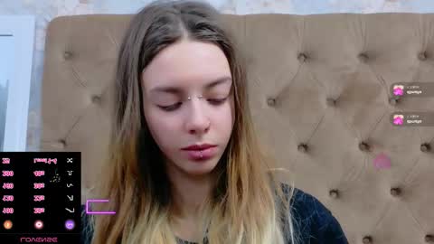 Snapshot of mira_lynxx chatting on February 10, 3:32 am mira_lynxx online show from February 10, 3:32 am
