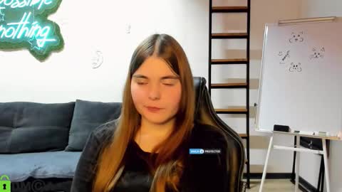 miraa_bloom online show from January 15, 6:00 pm