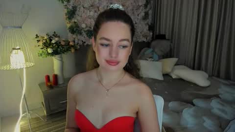 Snapshot of miraclecurly chatting on November 13, 6:51 pm Emma online show from November 13, 6:51 pm