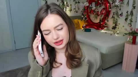 Snapshot of miraclecurly chatting on February 26, 7:24 pm Emma online show from February 26, 7:24 pm