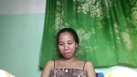 Snapshot of mirah881 chatting on June 5, 7:08 pm mirah881 online show from June 5, 7:08 pm