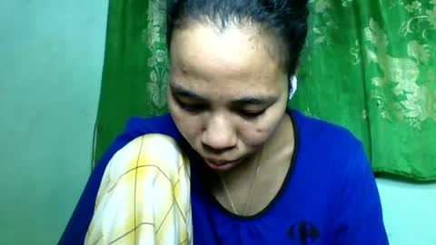 Snapshot of mirah881 chatting on June 14, 5:15 pm mirah881 online show from June 14, 5:15 pm