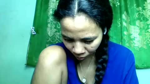 Snapshot of mirah881 chatting on June 15, 5:59 pm mirah881 online show from June 15, 5:59 pm