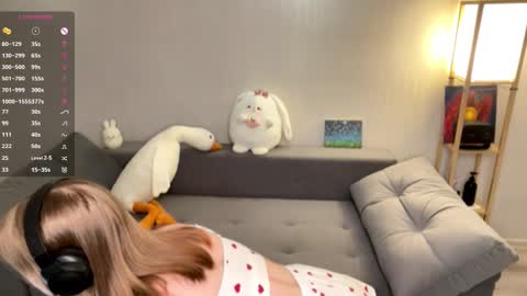 Mira online show from March 24, 9:09 pm