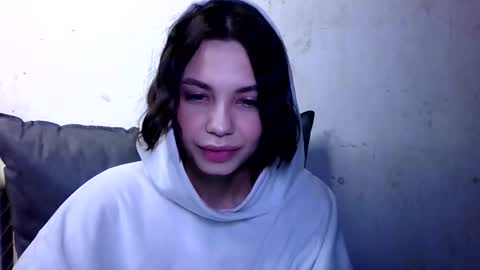 Snapshot of miralapics chatting on March 29, 4:18 pm MiraLaPics online show from March 29, 4:18 pm