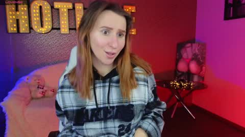 Snapshot of miralush chatting on December 9, 3:44 pm Mira online show from December 9, 3:44 pm