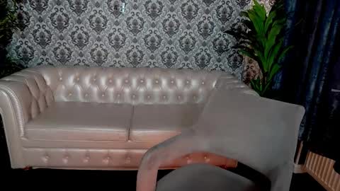 Mira online show from September 25, 2:21 pm