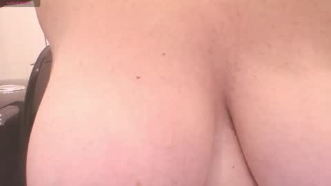 Snapshot of miranda_robinson chatting on April 8, 4:01 am Miranda online show from April 8, 4:01 am