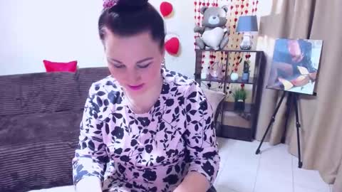 Snapshot of mirandadyson chatting on February 27, 3:01 pm MirandaDyson online show from February 27, 3:01 pm