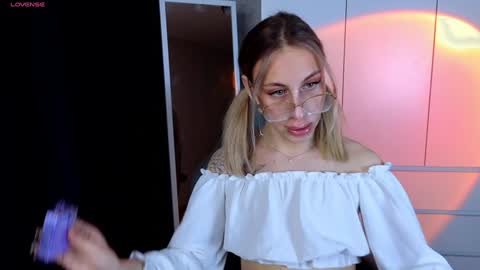 Snapshot of miraraid chatting on January 14, 9:45 am miraraid online show from January 14, 9:45 am