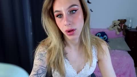 Snapshot of miraraid chatting on November 5, 10:26 am miraraid online show from November 5, 10:26 am