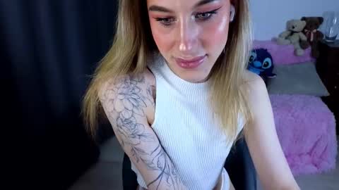 Snapshot of miraraid chatting on November 14, 4:55 am miraraid online show from November 14, 4:55 am