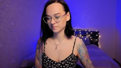 MiraSkyy online show from April 4, 9:56 pm