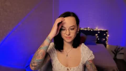 Snapshot of miraskyy chatting on April 30, 2:34 pm MiraSkyy online show from April 30, 2:34 pm