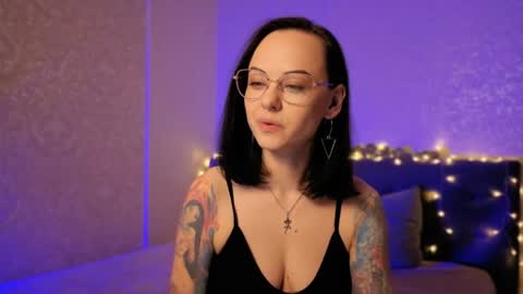 Snapshot of miraskyy chatting on May 3, 4:57 pm MiraSkyy online show from May 3, 4:57 pm