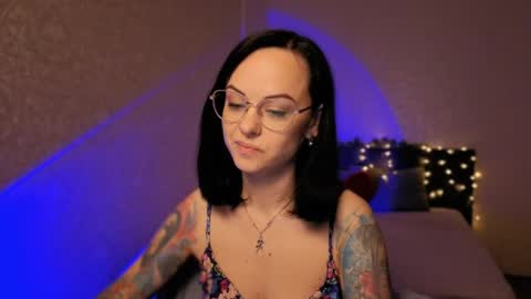 Snapshot of miraskyy chatting on May 22, 6:35 pm MiraSkyy online show from May 22, 6:35 pm