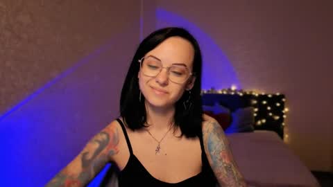 Snapshot of miraskyy chatting on May 23, 6:12 pm MiraSkyy online show from May 23, 6:12 pm