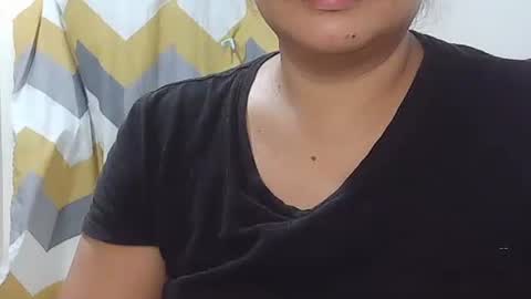 Snapshot of mireille_27 chatting on November 15, 1:51 pm mireille_27 online show from November 15, 1:51 pm