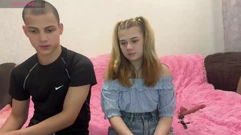 mirelcouple online show from June 1, 3:25 pm