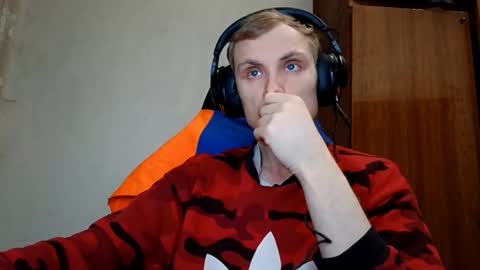 Snapshot of mirexvane chatting on February 26, 5:23 pm Vlad online show from February 26, 5:23 pm