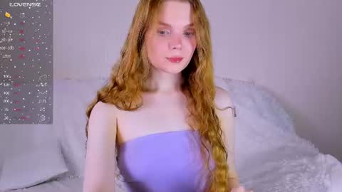 Snapshot of mirey_sky chatting on June 12, 9:52 am Mirey online show from June 12, 9:52 am