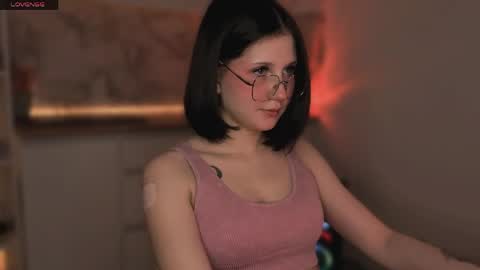 Snapshot of mirrameow chatting on May 27, 7:00 pm Mira online show from May 27, 7:00 pm